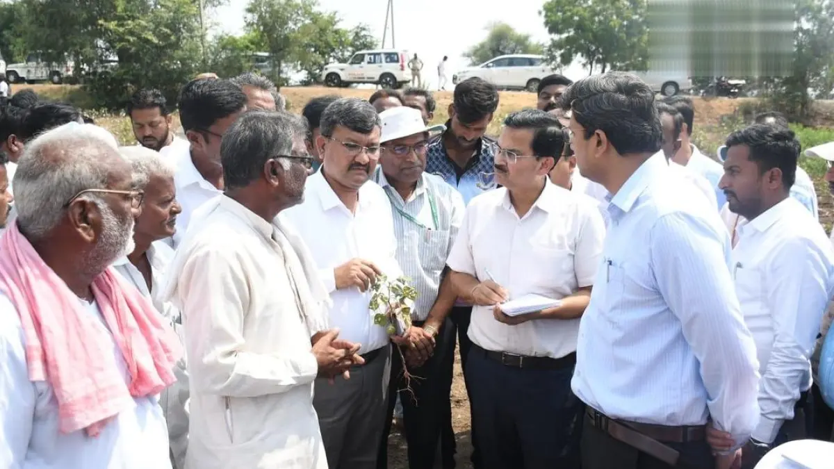 A farmer in a drought-affected area in Karnataka
