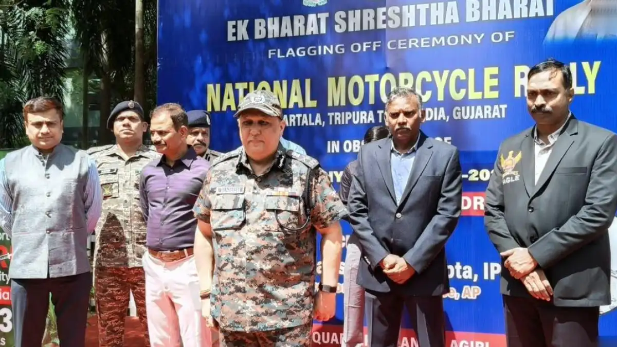 Motorcycle rally against drugs in India