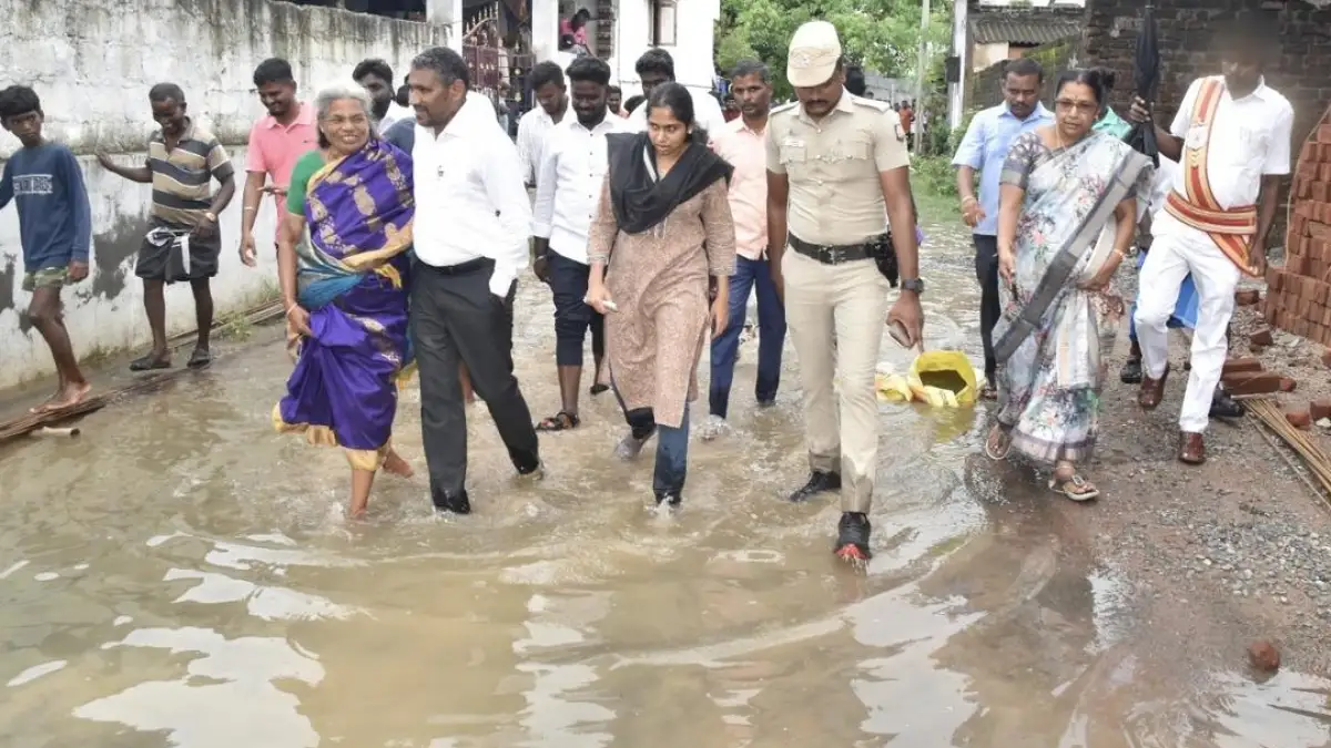 Tamil Nadu Minister Vanni Arasu inspecting flood-affected areas
