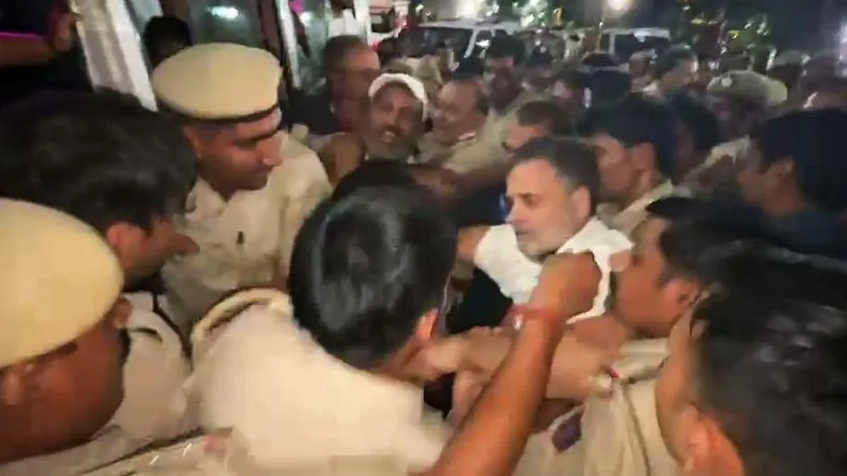 Protesters marching towards the Election Commission of India headquarters