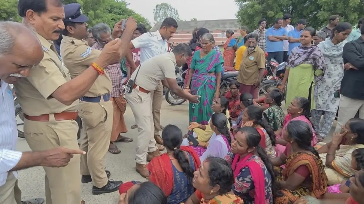 Protest against pathway encroachments in Ranipet