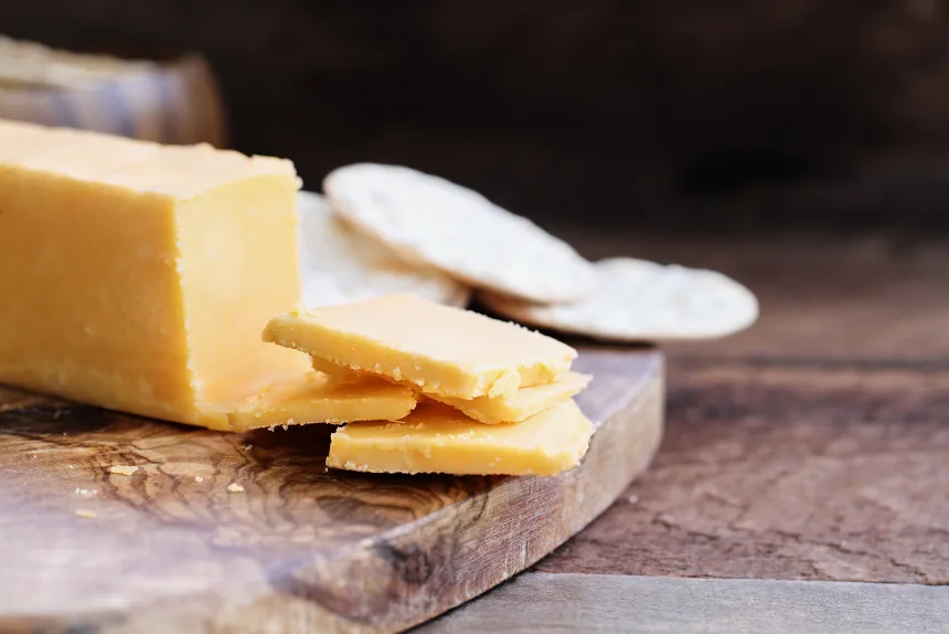 Does High-Fat Dairy Reduce Dementia Risk? Experts Say the Evidence Is Weak