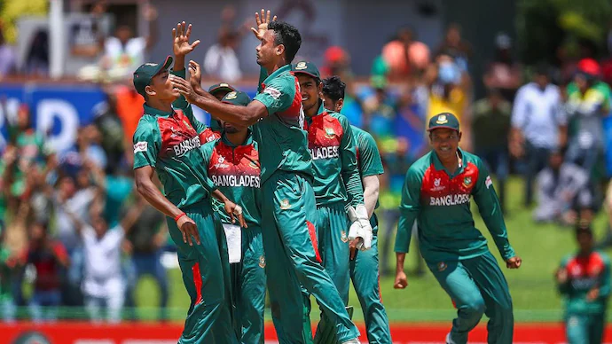 U19 World Cup LIVE: Bangladesh Stuns India with Two Wickets in Quick Succession