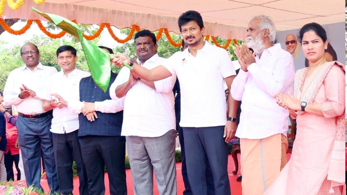 Tamil Nadu Deputy CM Udhayanidhi Unveils 61 New Buses for SETC Services